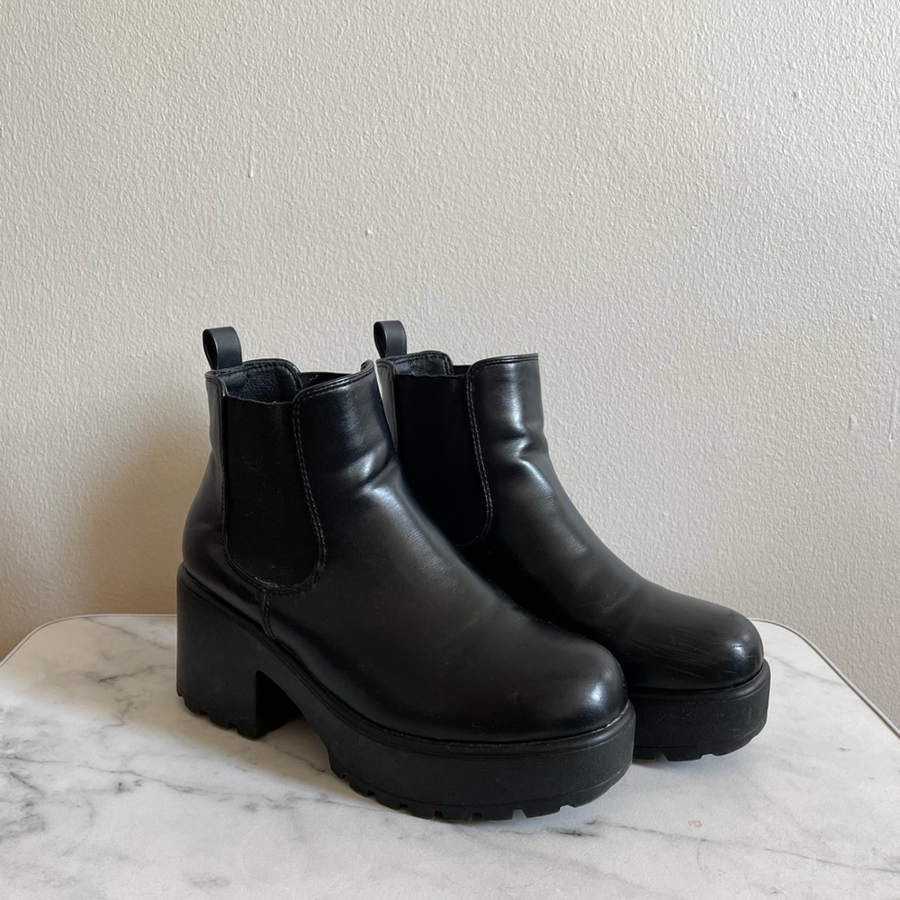 Black Platform Chelsea Boots